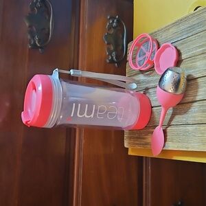 Teami Pink Infuser Water Bottle With Infuser